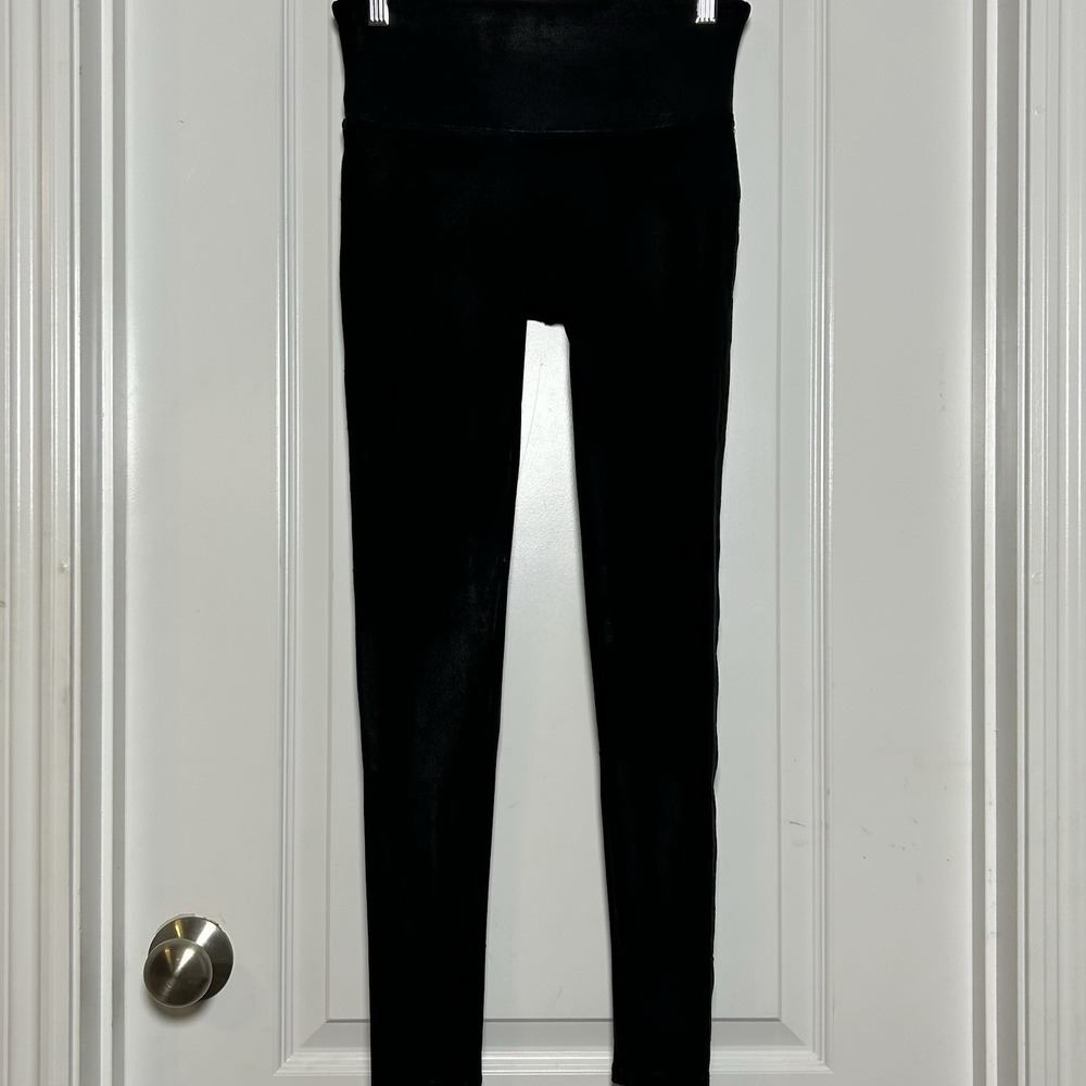 Spanx Petite Black Smoothing Shaping Waistband Power Mesh Faux Leather Leggings